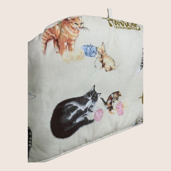 😽 HARRODS KNIGHTBRIDGE LONDON ENGLAND KITTENS PLAYING TOASTER COVER COZY VTG - Picture 3 of 7